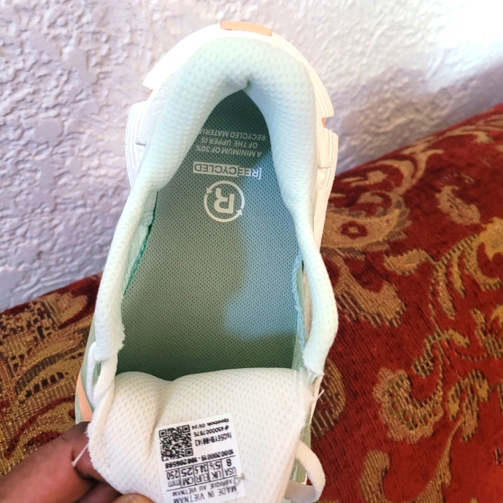 Reebok Floatzig Sneaker - image 4